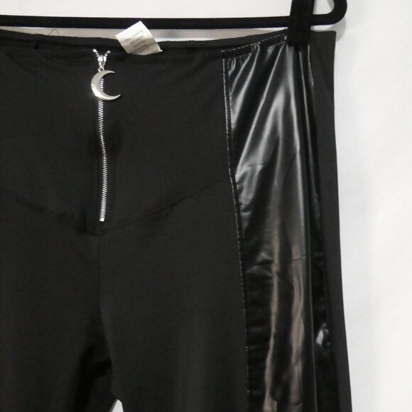Unbranded | XXL | Chic Black Flared Pants | Crecent Moon Zipper Pull - Picture 5 of 16
